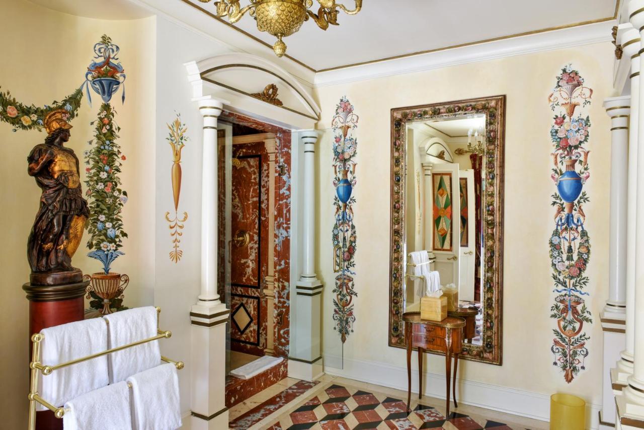 The Villa Casa Casuarina Miami Beach Bagian luar foto