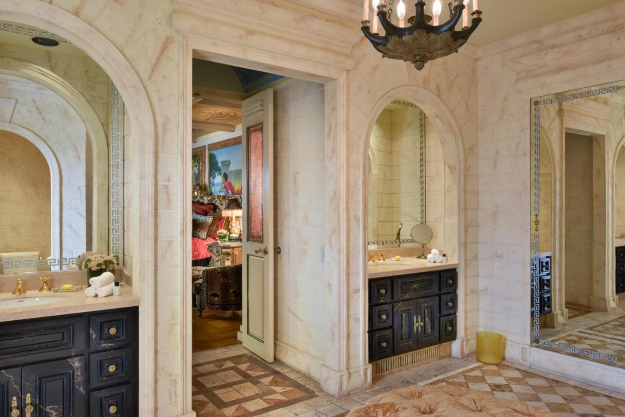 The Villa Casa Casuarina Miami Beach Bagian luar foto