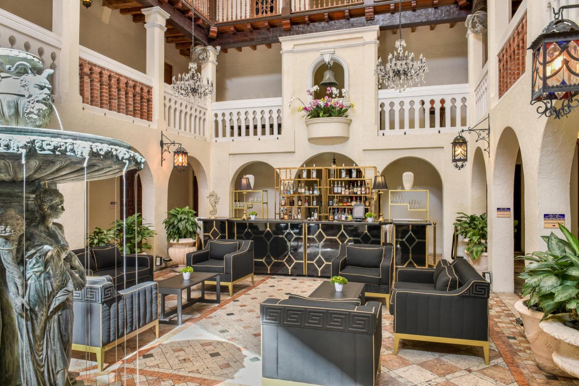 The Villa Casa Casuarina Miami Beach Bagian luar foto