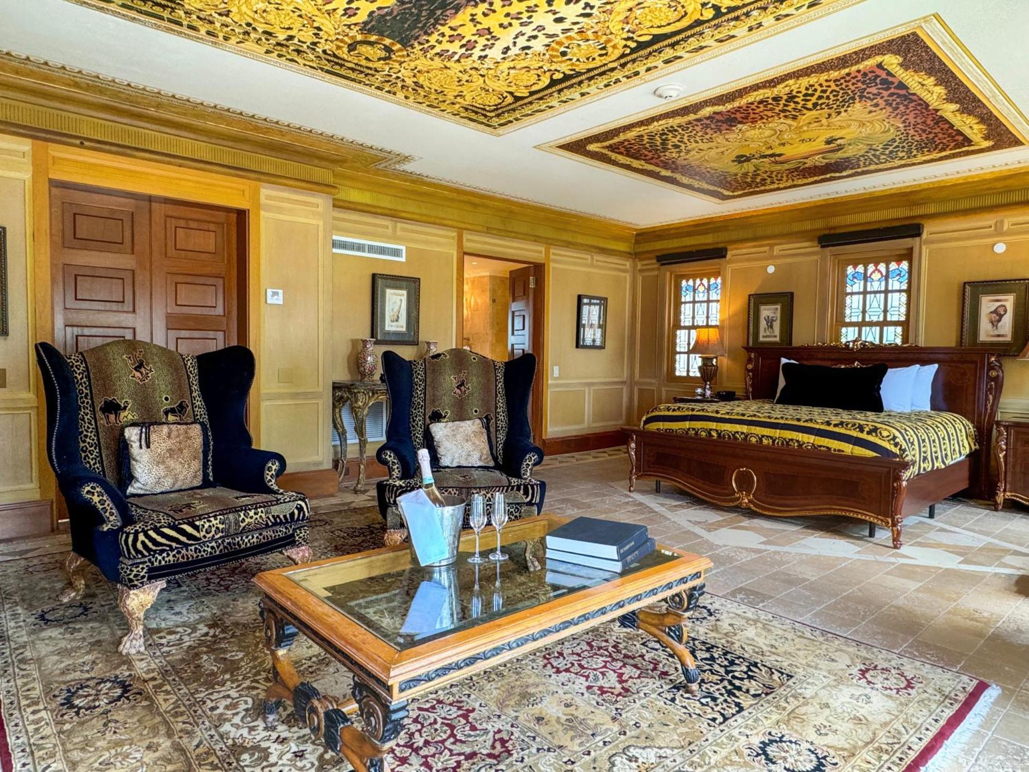 The Villa Casa Casuarina Miami Beach Bagian luar foto